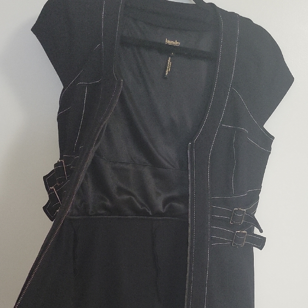 Laundry By Shelli Segal Black V Neck  White Stitching Bodycon Mini Dress Size 8 - Picture 13 of 13